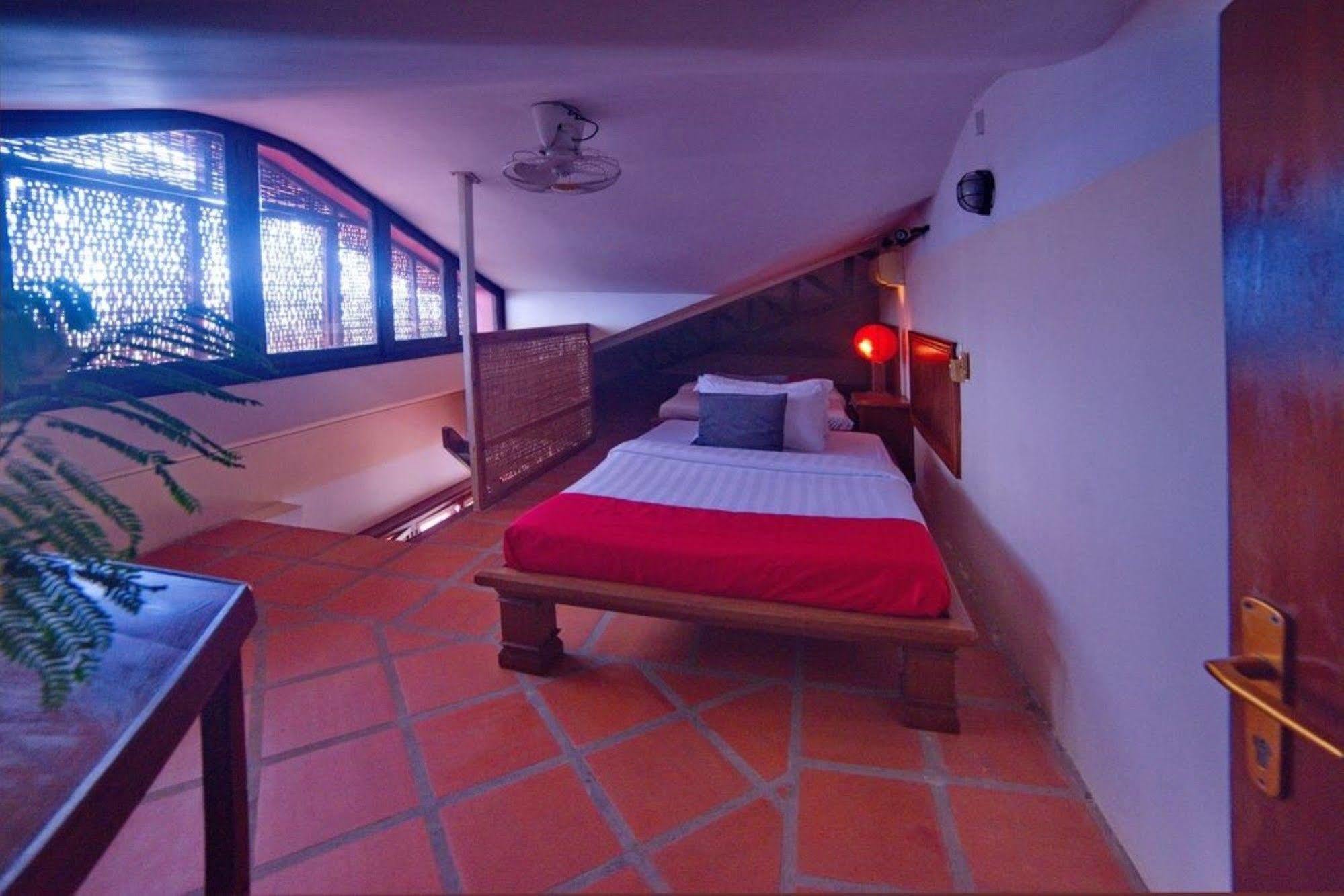The Harbor Lights Palace Sihanoukville Exterior photo